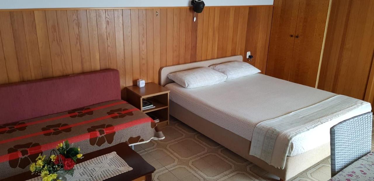 Apartments By The Sea Pisak, Omis - 1018 Εξωτερικό φωτογραφία